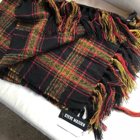 Steve Madden Statement Wrap/Scarf - Picture 3 of 5